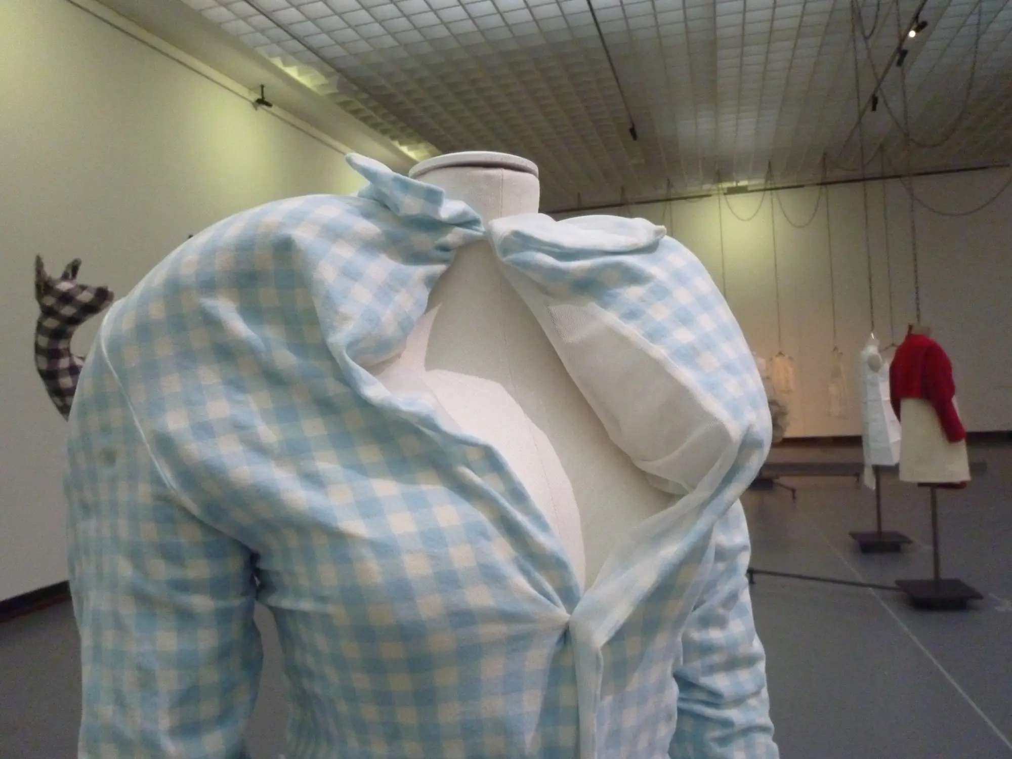 Body Meets Dress, Dress Meets Body